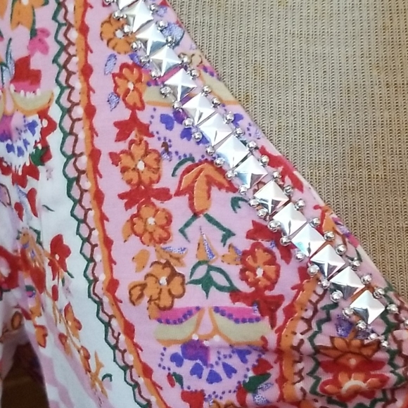 Beautiful embellished Dress paisley design - Picture 2 of 8